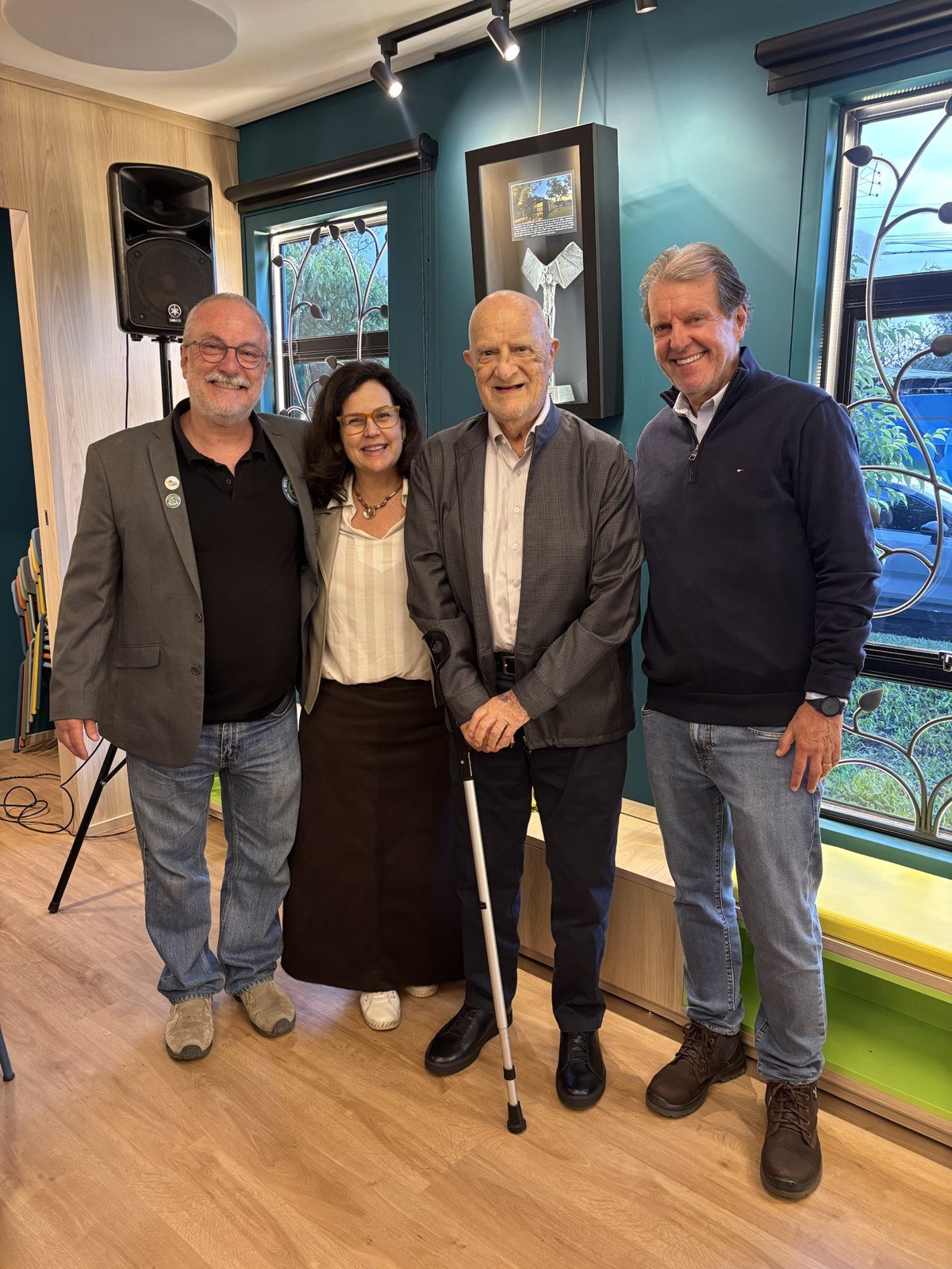 Da esquerda para a direita, Marcelo Ruschel, Adriana Lanzarini, Jayme Sirotsky e Antônio Pedro Teixeira na inauguração do Espaço WBD, em Belém Novo